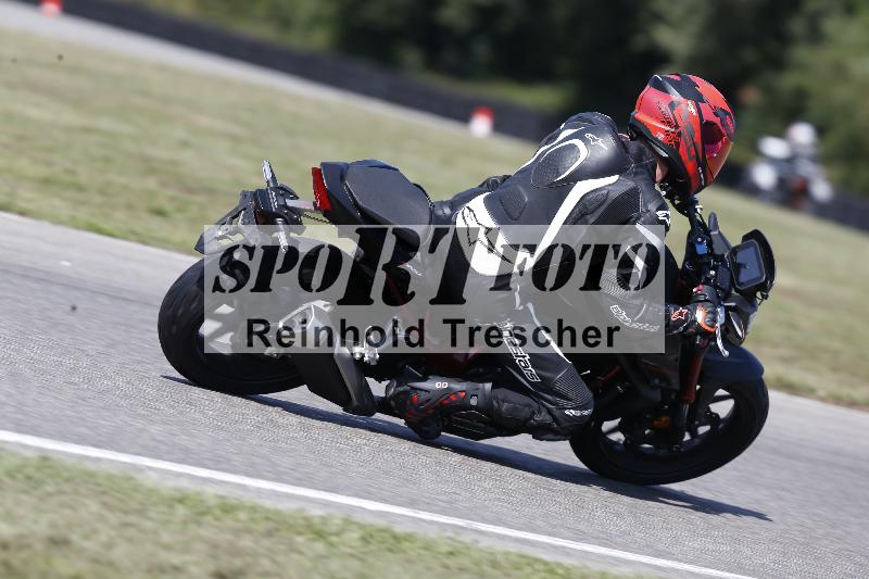 /Archiv-2025/49 26.08.2025 Cornu Master School ADR/gruen-vert/71